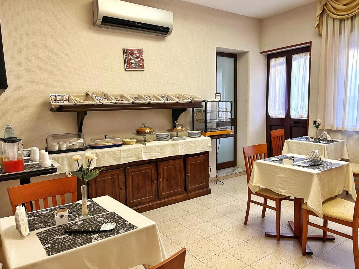 Hotel Paradiso لاغو باتريا المظهر الخارجي الصورة