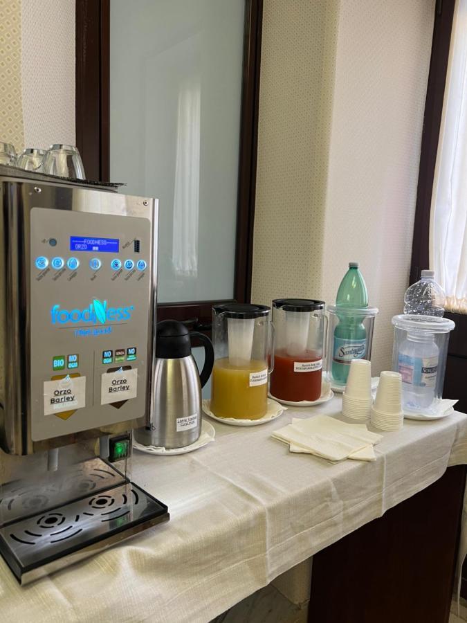 Hotel Paradiso لاغو باتريا المظهر الخارجي الصورة
