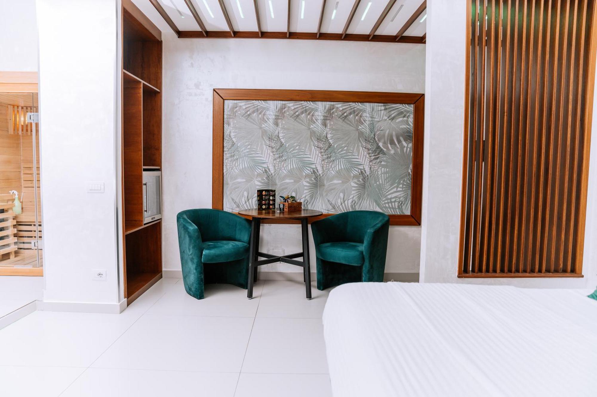 Hotel Paradiso لاغو باتريا المظهر الخارجي الصورة